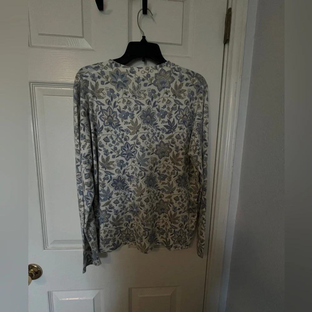 Blue/white/tan flower print cardigan, XL - Picture 5 of 5